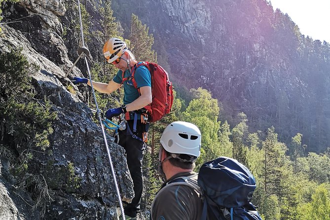 Via Ferrata Åndalsnes Intro Wall - A guide who takes safety seriously