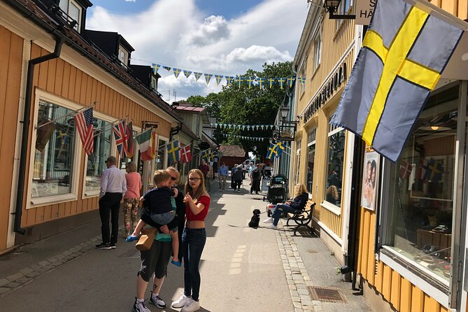 Viking History Small Group Tour from Stockholm: Half Day Including Sigtuna - Guides make or break the day