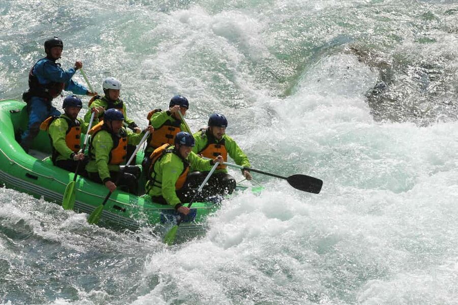 Voss: Thrilling Whitewater Rafting Guided Trip - Entering the Raundal River’s Play Section