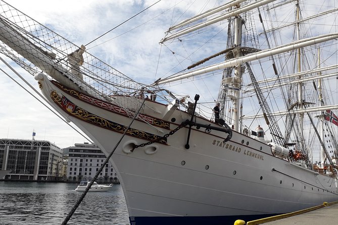 Walking tour: Medieval Spirit of Bergen + sweet Arctic gifts - Starting at the Fish Market by Bergen’s harbor
