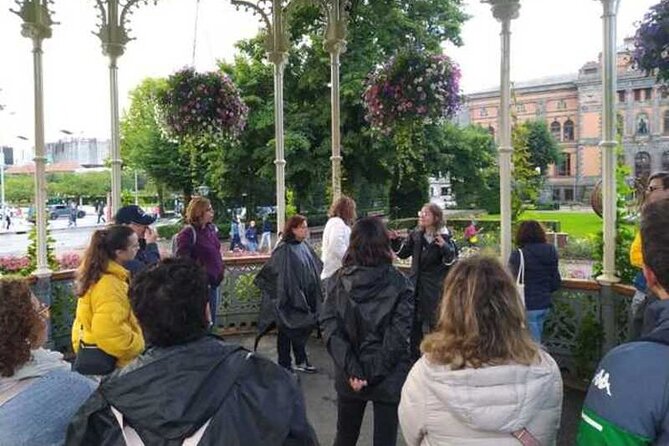 Walking Tour of Central Bergen - Meeting Bergen’s sailors at the Sailor’s Monument