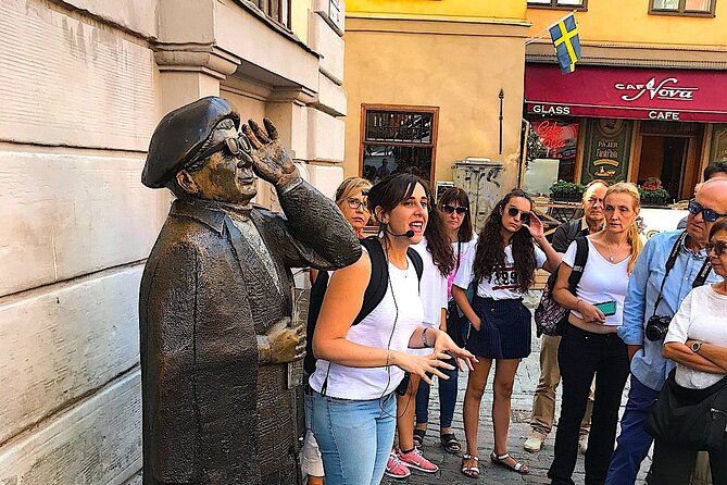 Walking Tour of Stockholm's City Center - City Hall and the first long stretch